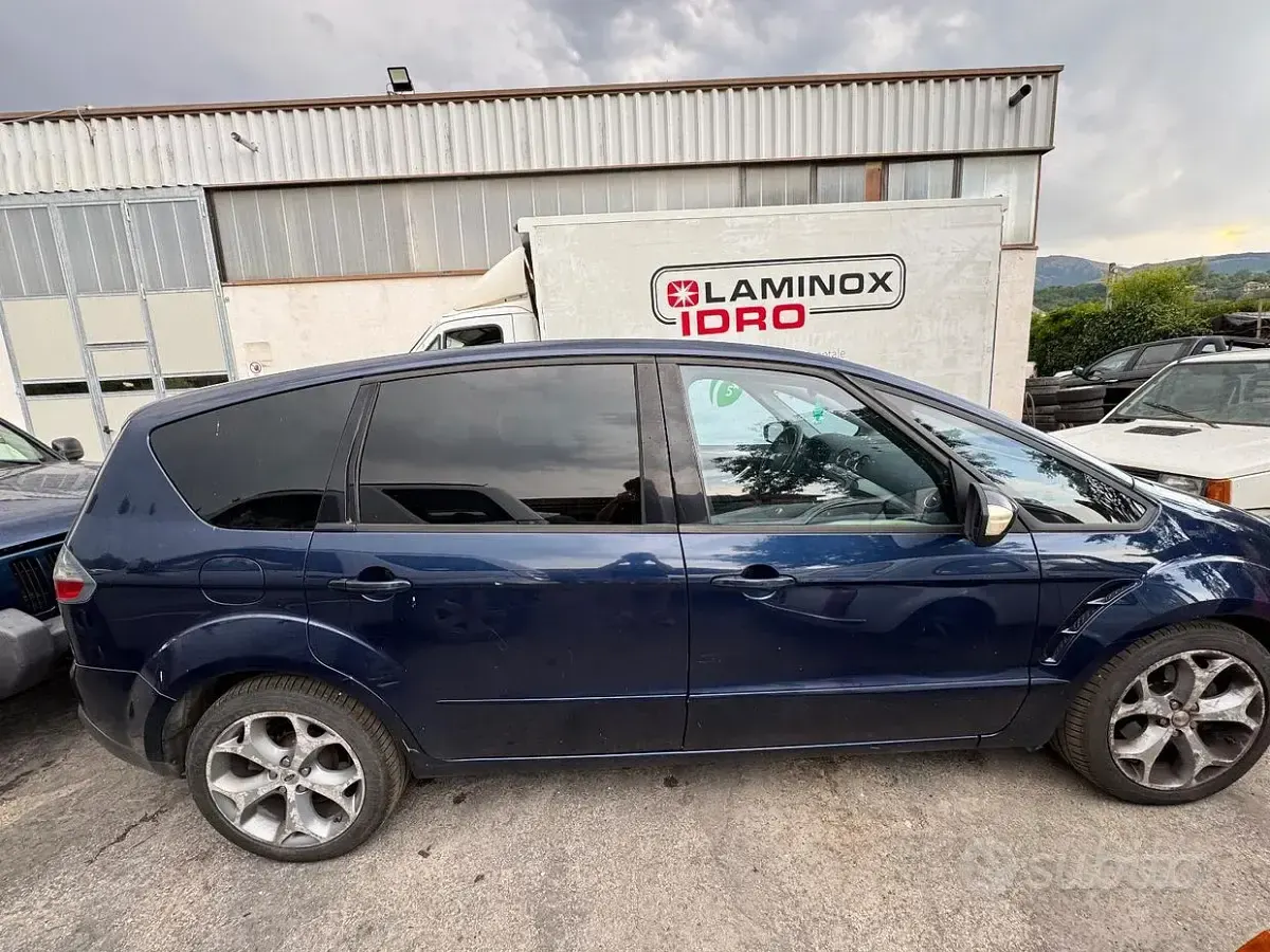 Usata Ford S-MAX S 140 CV (102 kW) 2009 Blu Monovolume