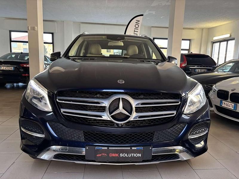 Usata Mercedes GLE350 Exclusive 258 CV (189 kW) 2018 Tanzanite blue SUV