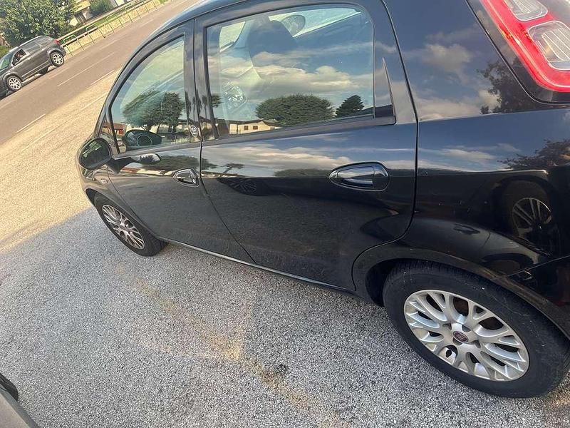 Usata Fiat Punto Evo 75 CV (55 kW) 2011 Nero Utilitaria