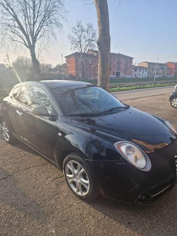 Usata Alfa Romeo MiTo Distinctive 79 CV (58 kW) 2011 Nero Utilitaria