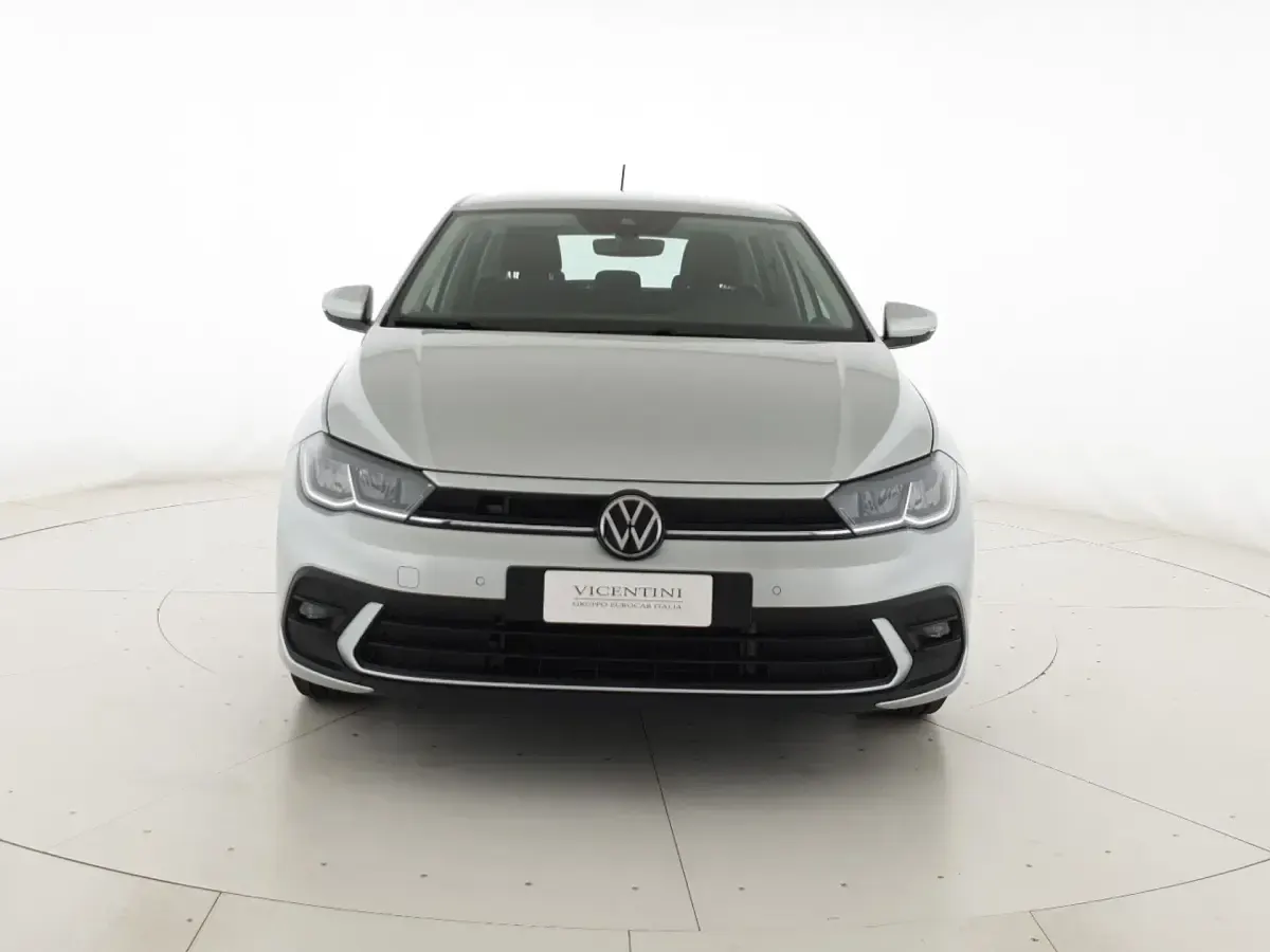 Usata VW Polo Life 95 CV (69 kW) 2025 Reflex silver metallizzato Utilitaria