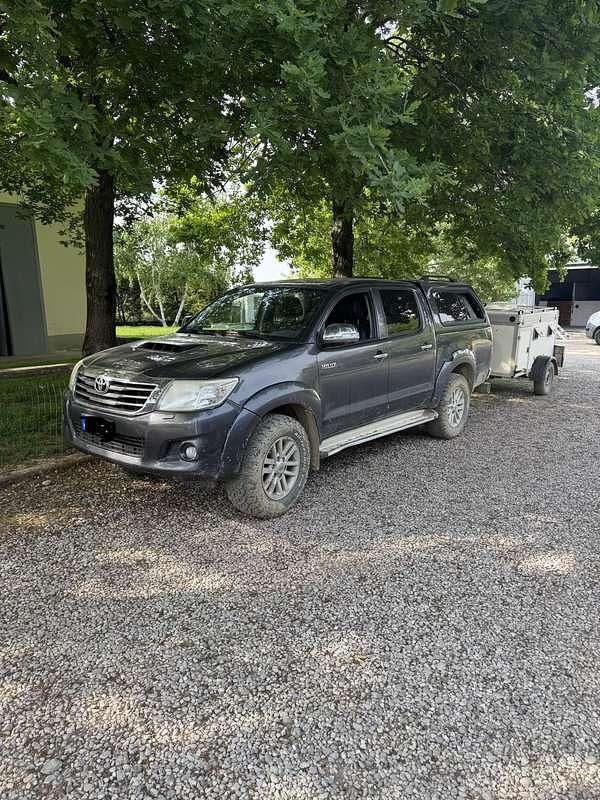 Usata Toyota HiLux 171 CV (125 kW) 2016 Pick-up