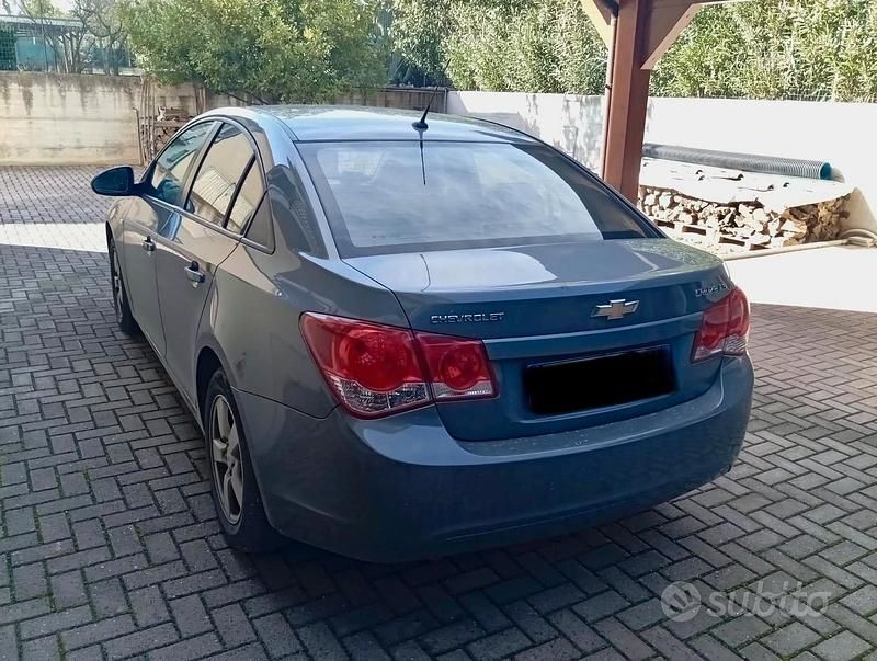 Usata Chevrolet Cruze LS 124 CV (91 kW) 2011 Grigio Berlina