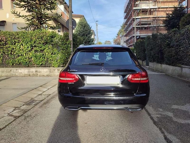 Usata Mercedes C220 170 CV (125 kW) 2015 Nero Station wagon