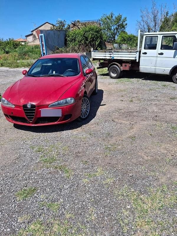 Usata Alfa Romeo 147 150 CV (110 kW) 2005 Rosso Utilitaria