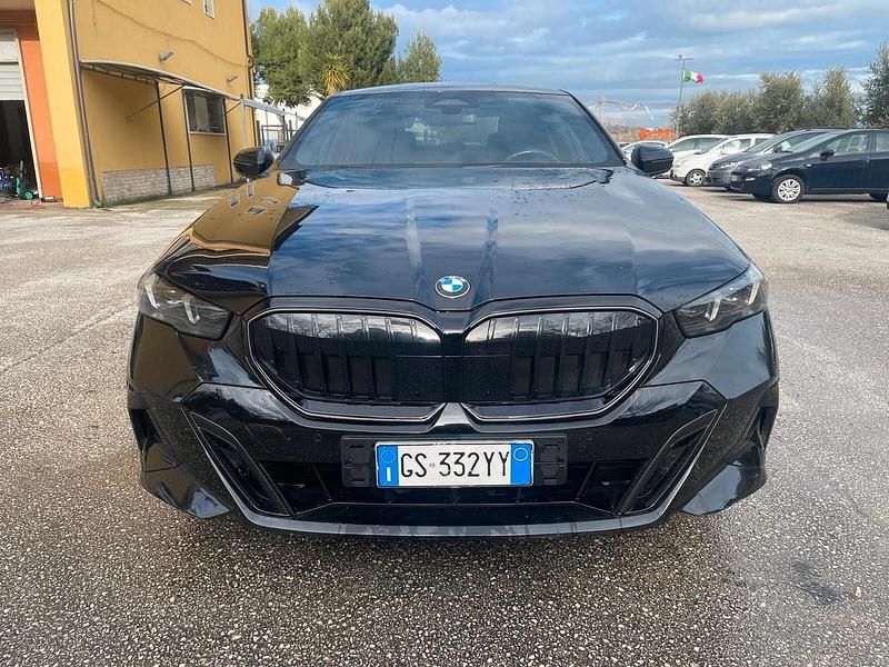 Usata BMW 520 M Sport 197 CV (144 kW) 2024 Nero Berlina