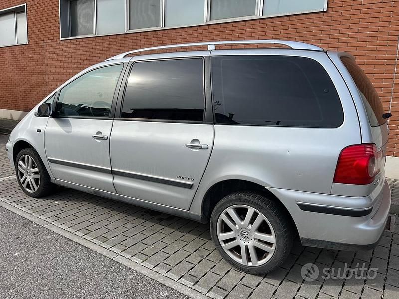 Begagnad VW Sharan 2008 Grå Minibuss