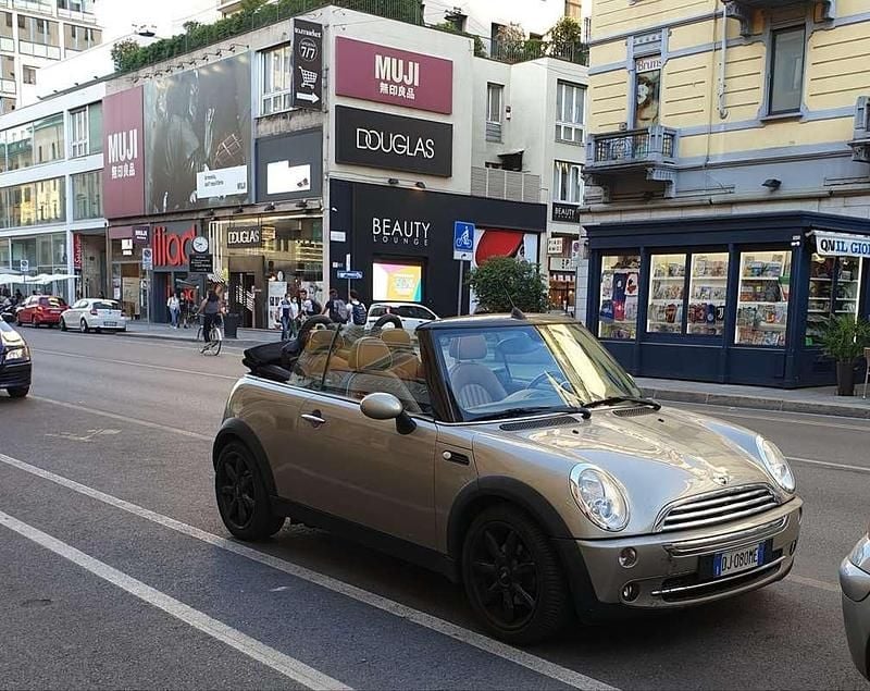 Usata Mini Cooper Cabriolet 116 CV (85 kW) 2007 Beige Cabrio