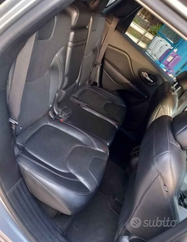 Usata Jeep Cherokee 80 CV (58 kW) 2015 Grigio SUV