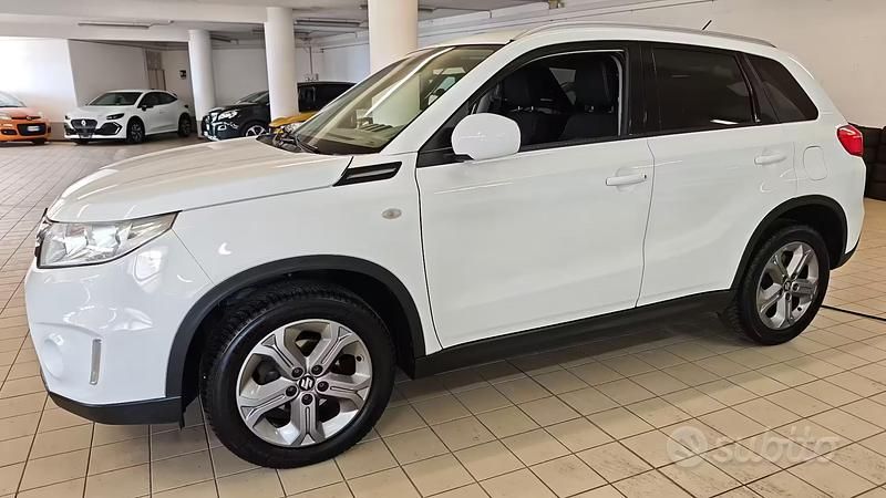 Usata Suzuki Vitara Cool 120 CV (88 kW) 2017 Bianco SUV