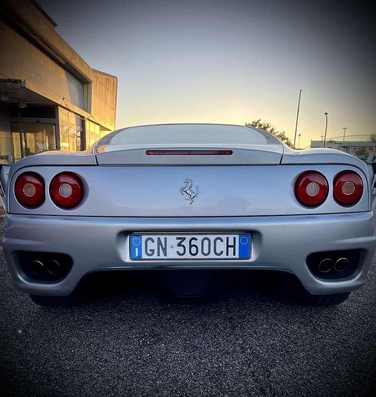Usata Ferrari 360 400 CV (294 kW) 2002 Argento Coupé