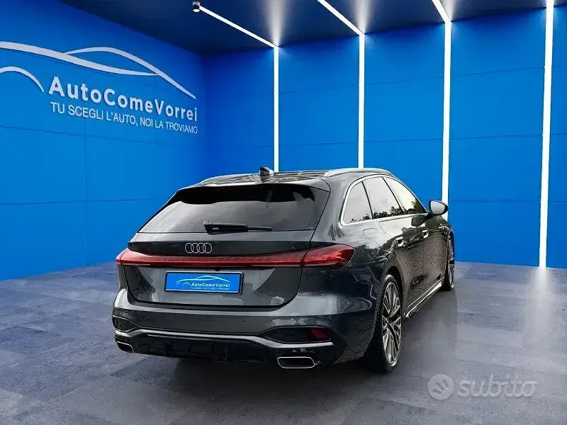 Usata Audi A5 Design 150 CV (110 kW) 2025 Grigio Station wagon
