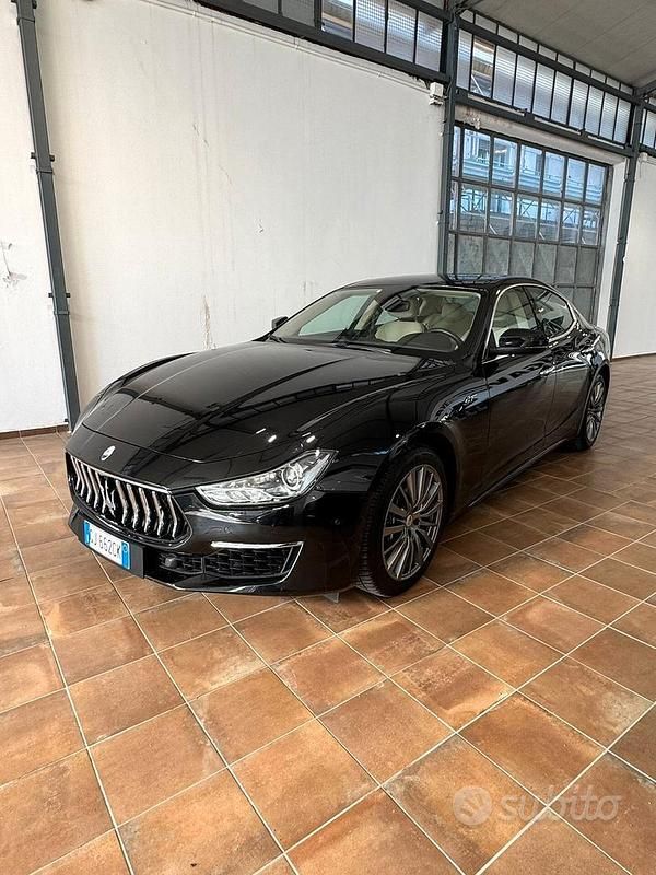 Usata Maserati Ghibli GT 330 CV (242 kW) 2022 Nero Berlina