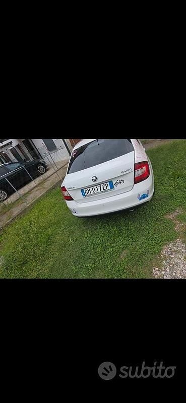 Usata Skoda Rapid 110 CV (80 kW) 2019 Bianco Berlina