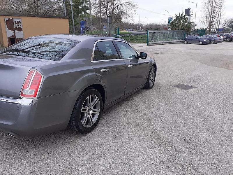 Usata Lancia Delta 240 CV (176 kW) 2012 Utilitaria