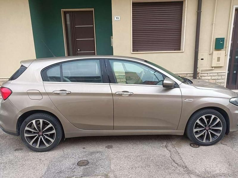 Usata Fiat Tipo Easy 95 CV (69 kW) 2017 Berlina