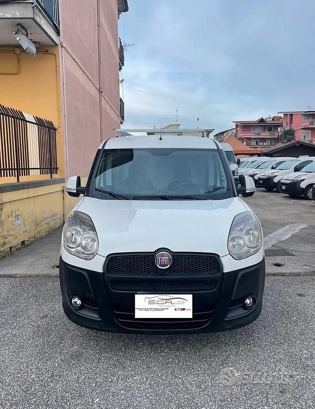 Usata Fiat Doblò Dynamic 120 CV (88 kW) 2011 Bianco Monovolume