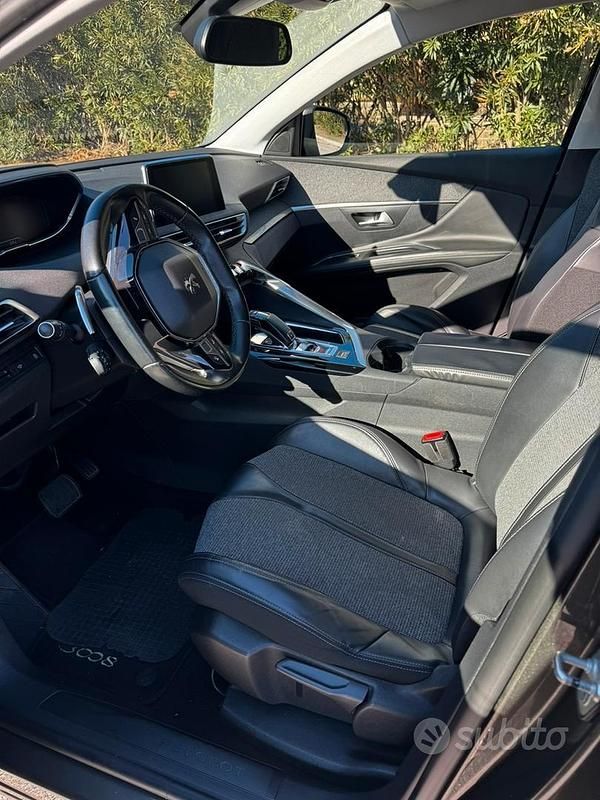 Usata Peugeot 3008 Allure 120 CV (88 kW) 2017 Verde SUV