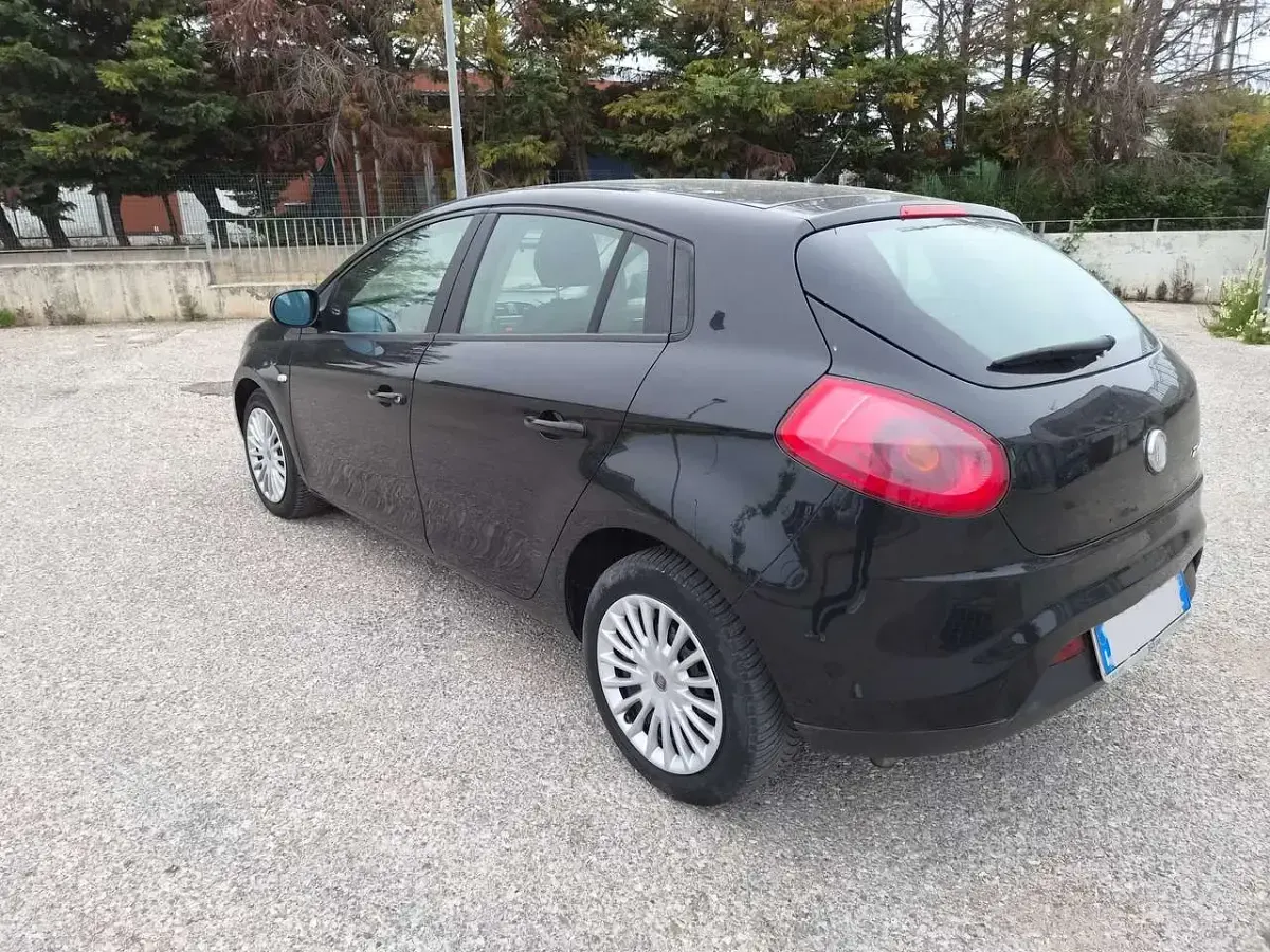 Usata Fiat Bravo Dynamic 90 CV (66 kW) 2007 Nero Utilitaria
