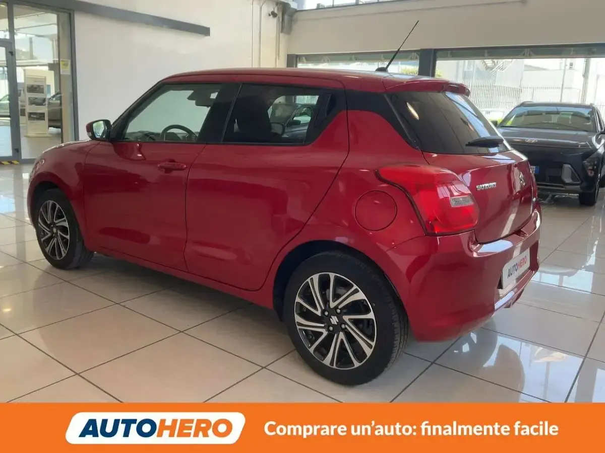Usata Suzuki Swift Cool 83 CV (61 kW) 2020 Rosso Utilitaria