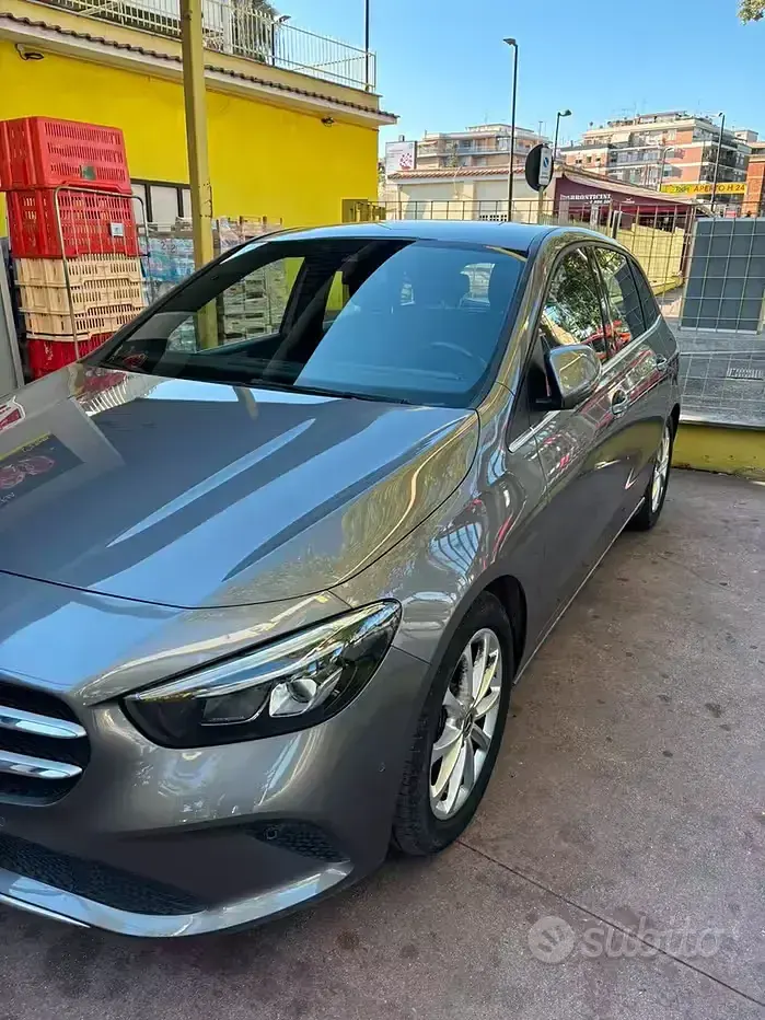 Usata Mercedes B160 Executive 109 CV (80 kW) 2021 Grigio Utilitaria