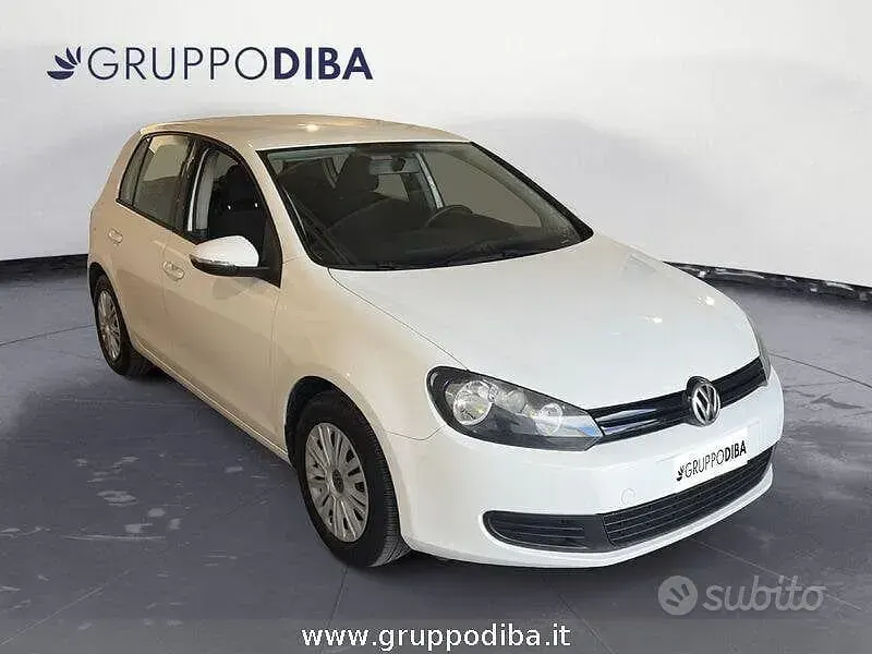 Usata VW Golf VII Trendline 105 CV (77 kW) 2012 Bianco Berlina