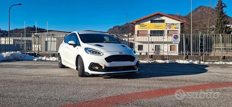 Bianco Usata 2019 Ford Fiesta ST-Line Berlina | 15.900 € - Immagine 1/4