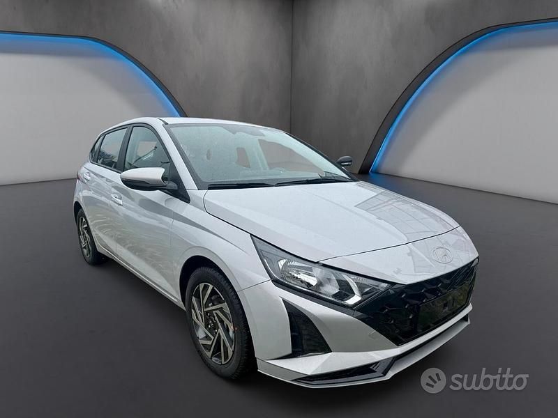 Nuova Hyundai i20 90 CV (66 kW) 2025 Grigio Utilitaria