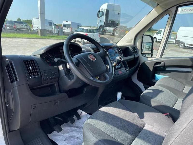 Usata Fiat Ducato 33 140 CV (102 kW) 2021 Bianco Furgone
