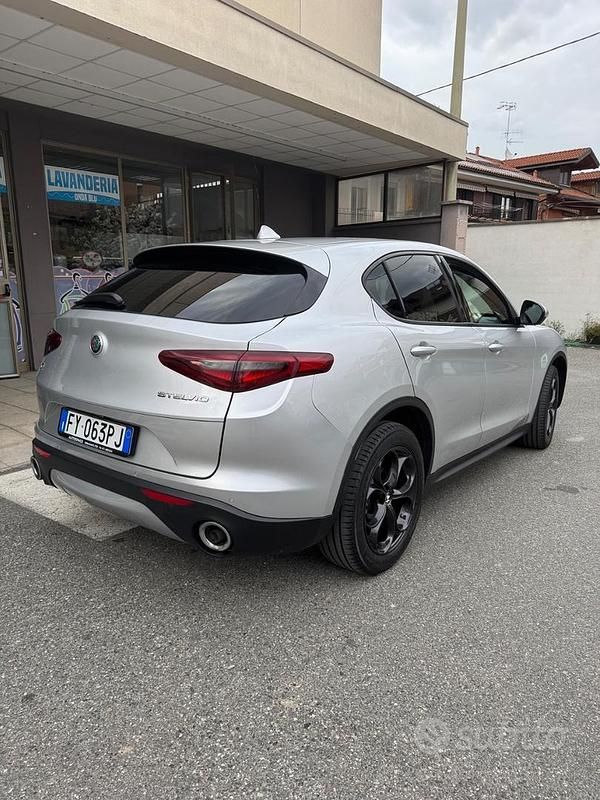 Usata Alfa Romeo Stelvio Business 210 CV (154 kW) 2019 Grigio SUV