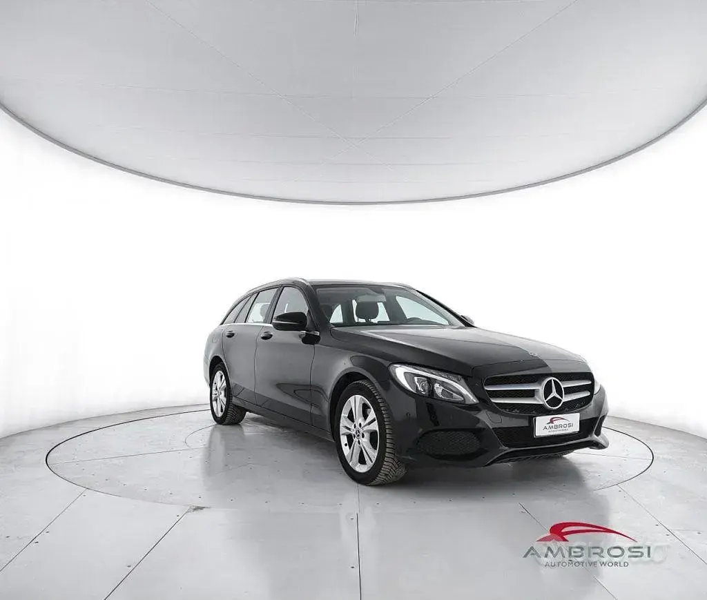 Usata Mercedes C200 Executive 136 CV (100 kW) 2018 Nero Station wagon