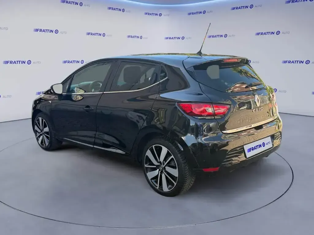 Usata Renault Clio Intens 90 CV (66 kW) 2016 Blu Utilitaria