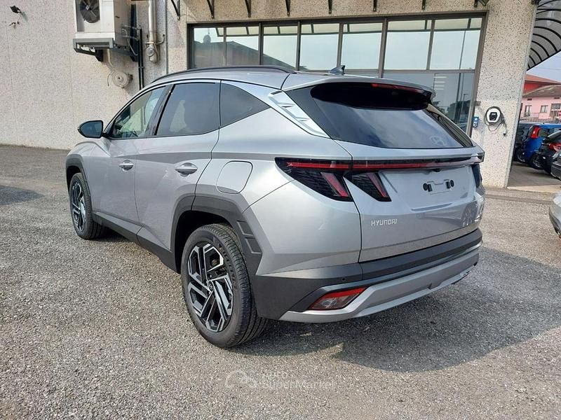 Nuova Hyundai Tucson 179 CV (131 kW) 2026 Gray SUV
