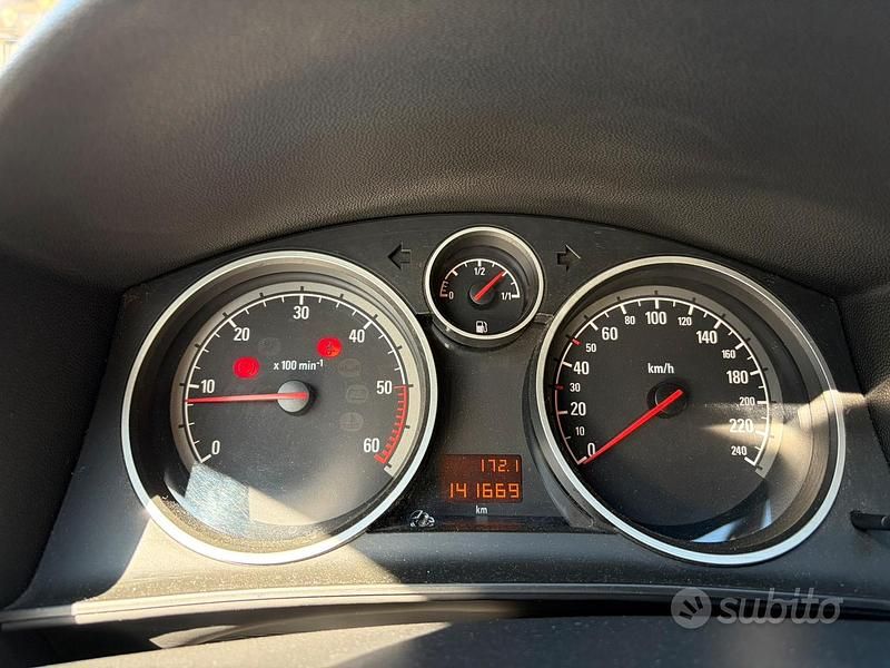 Usata Opel Astra 101 CV (74 kW) 2005 Grigio Station wagon
