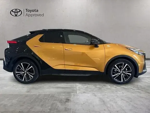 Usata Toyota C-HR Lounge 223 CV (164 kW) 2024 Giallo SUV