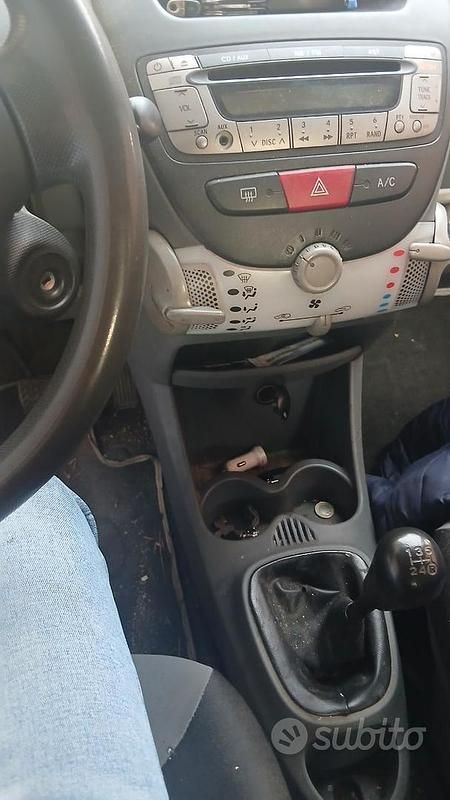 Usata Peugeot 107 68 CV (50 kW) 2010 Nero Utilitaria