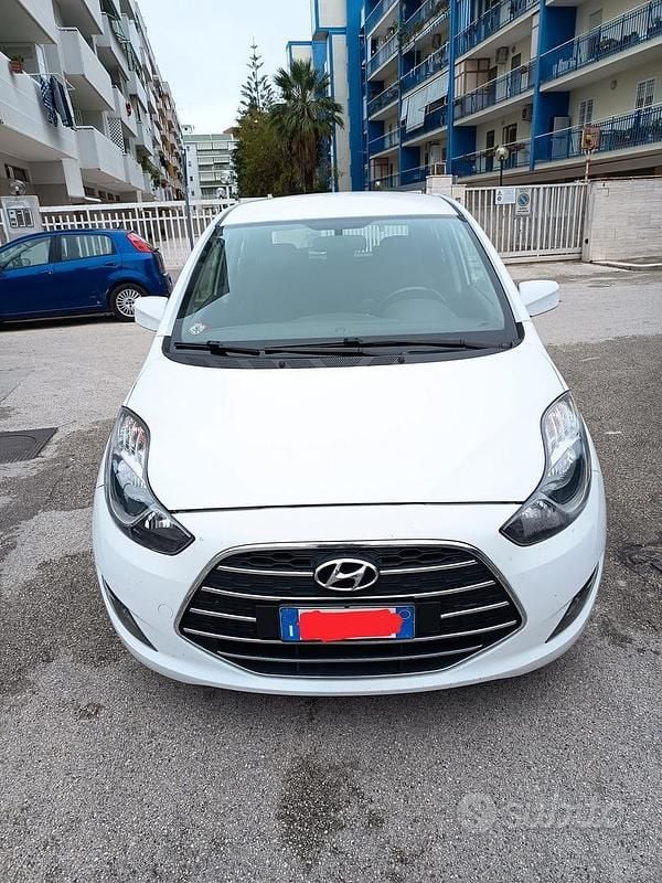 Bianco Usata 2018 Hyundai ix20 Due volumi | 8000 € (Buon prezzo) - Immagine 1/4