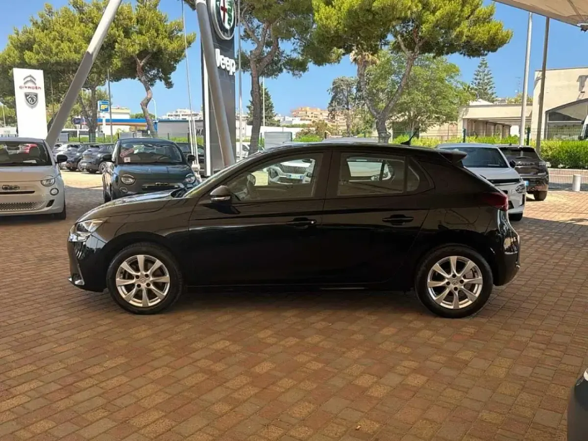 Usata Opel Corsa Edition 101 CV (74 kW) 2023 Nero Utilitaria