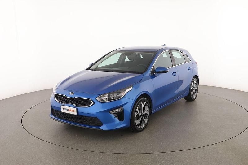 Begagnad Kia Ceed 116 HK (85 kW) 2021 Blå Halvkombi