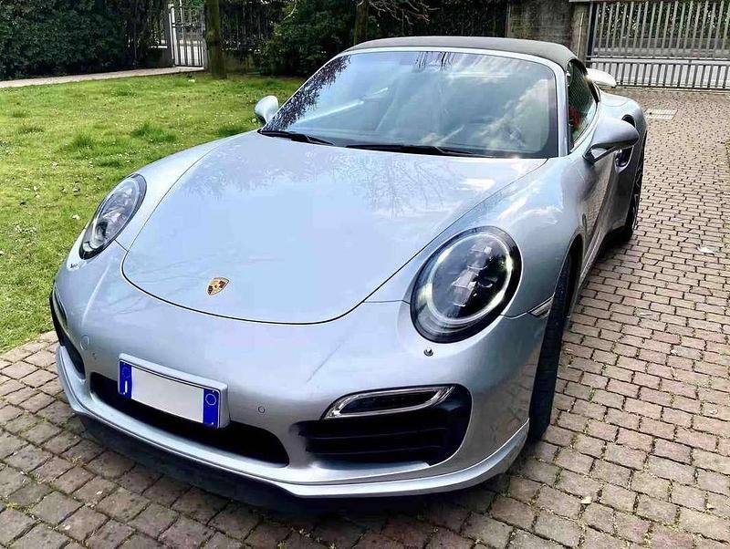 Usata Porsche 911 Turbo S Cabriolet 560 CV (411 kW) 2015 Argento Cabrio