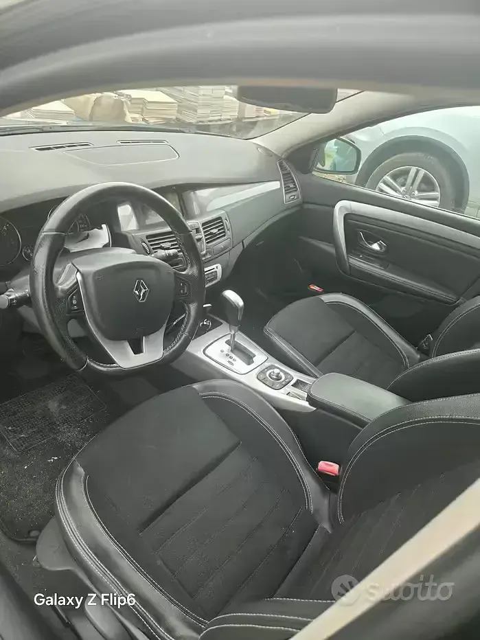 Usata Renault Laguna III 173 CV (127 kW) 2014 Nero Station wagon