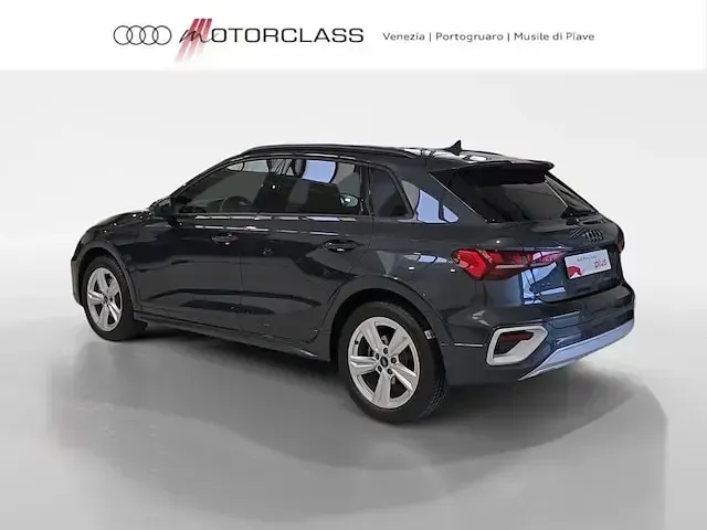 Usata Audi A3 Ambiente 150 CV (110 kW) 2024 Grigio Berlina