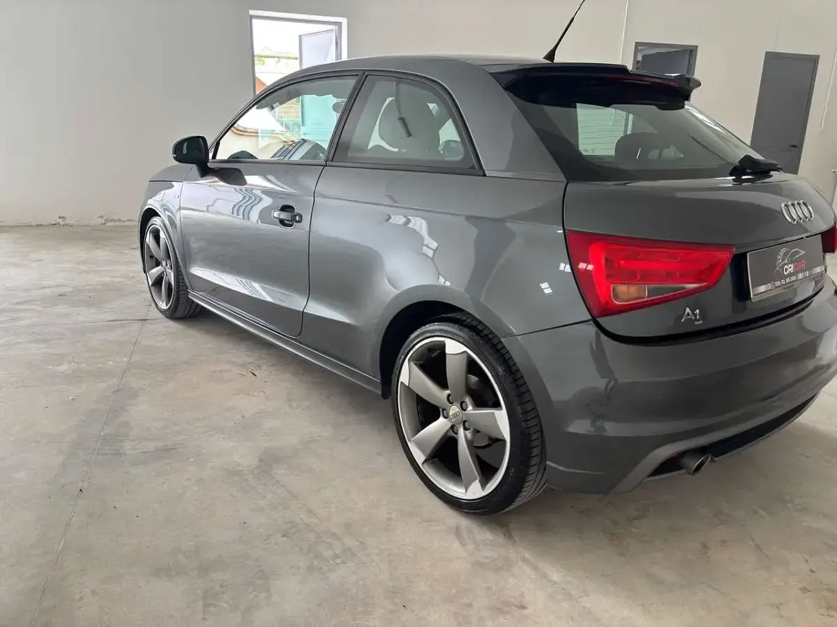 Usata Audi A1 Ambition 105 CV (77 kW) 2011 Grigio Utilitaria