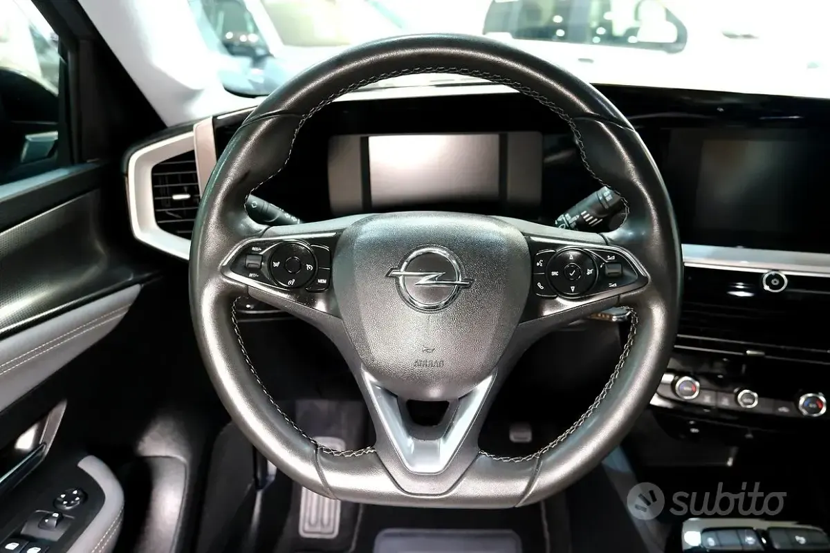 Usata Opel Mokka Elegance 136 CV (100 kW) 2024 Grigio SUV