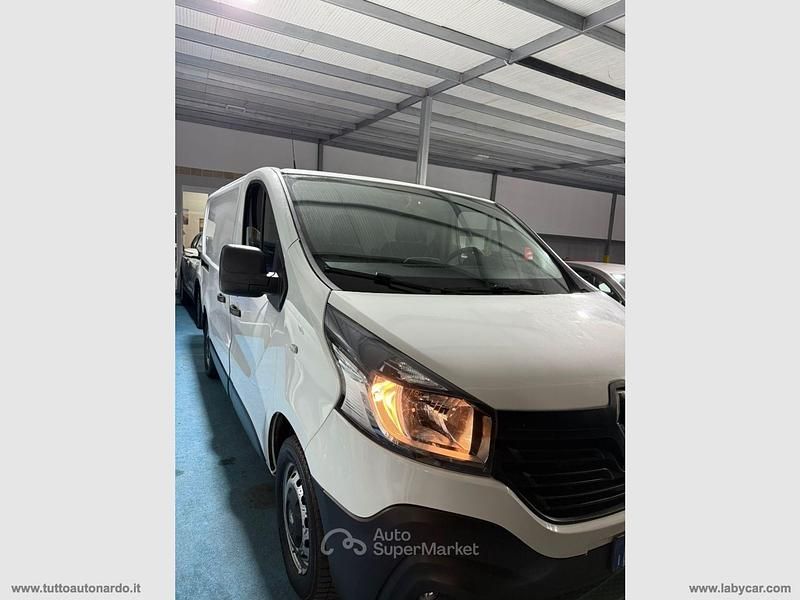 Usata Renault Trafic 145 CV (106 kW) 2017 Bianco Monovolume