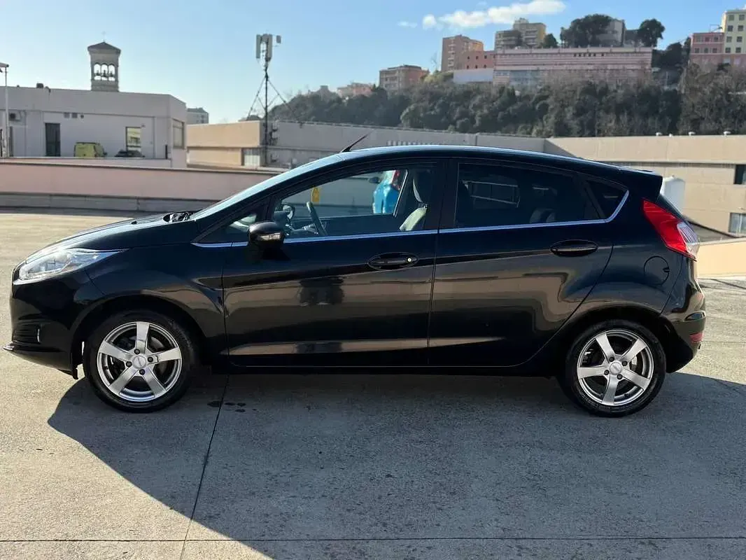 Usata Ford Fiesta Titanium 101 CV (74 kW) 2016 Utilitaria
