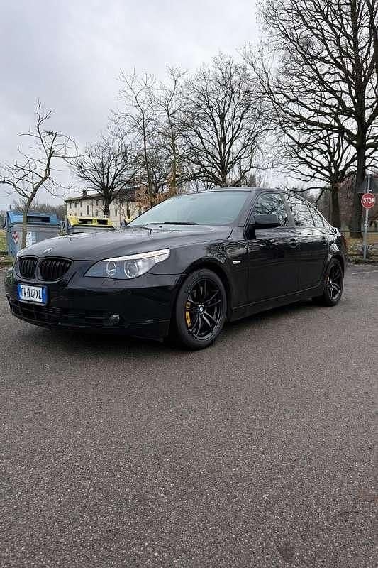 Usata BMW 530 Efficient Dynamics 218 CV (160 kW) 2004 Nero Berlina