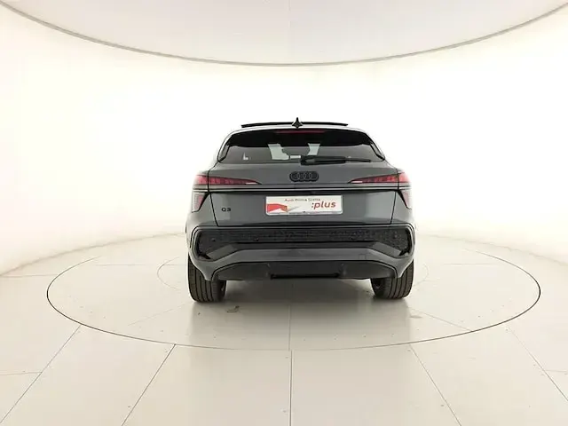 Nuova Audi Q3 Sportback S-Line 150 CV (110 kW) 2026 Nero mito metallizzato SUV