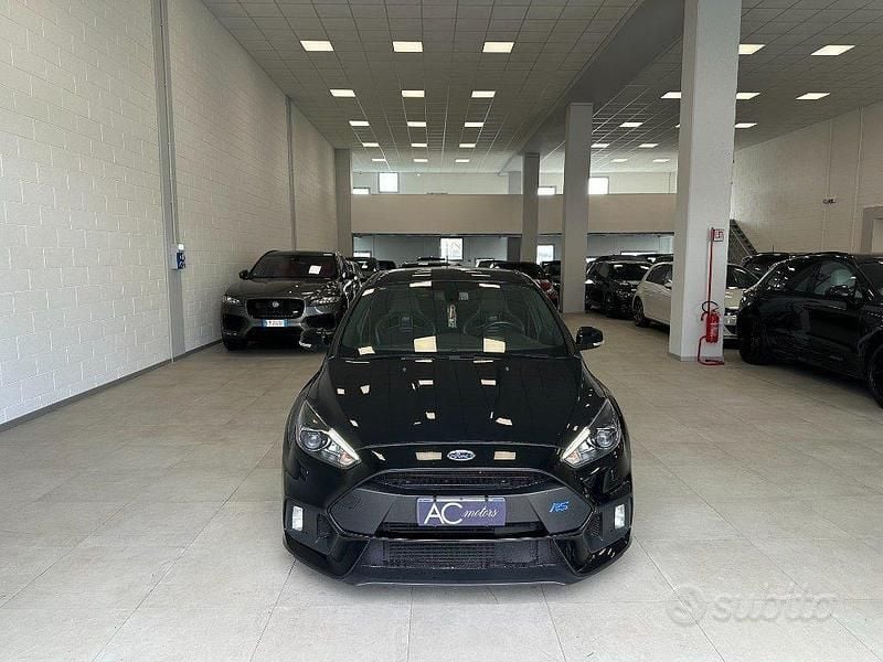 Usata Ford Focus RS 350 CV (257 kW) 2016 Nero Berlina