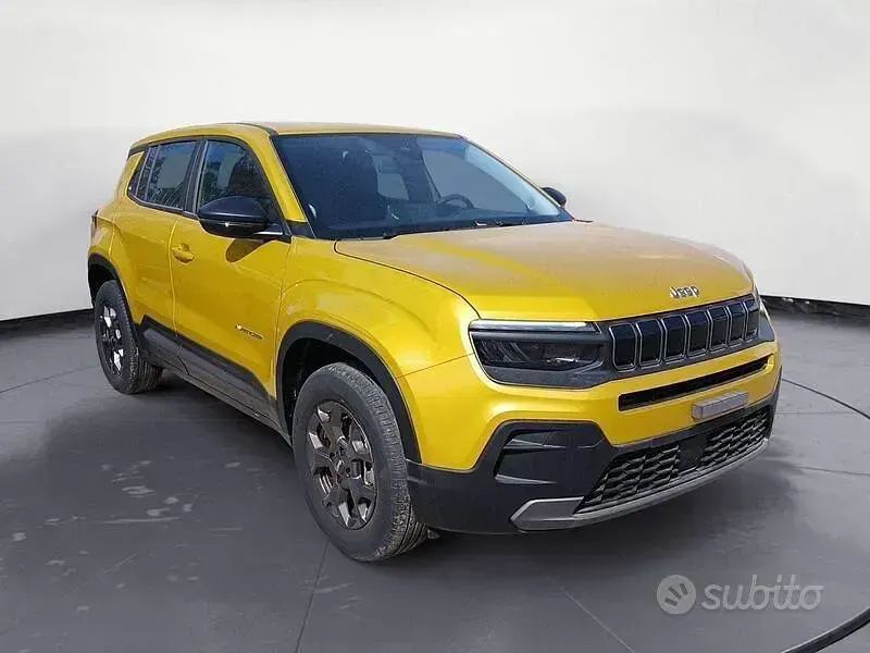 Nuova Jeep Avenger Longitude 110 CV (80 kW) 2025 Giallo SUV